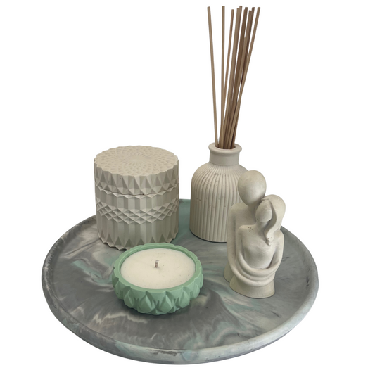 Medium Round Tray, Bevelled Jar, Couple Figure, Ribbed Diffuser & Candle in Small Bevelled Jar